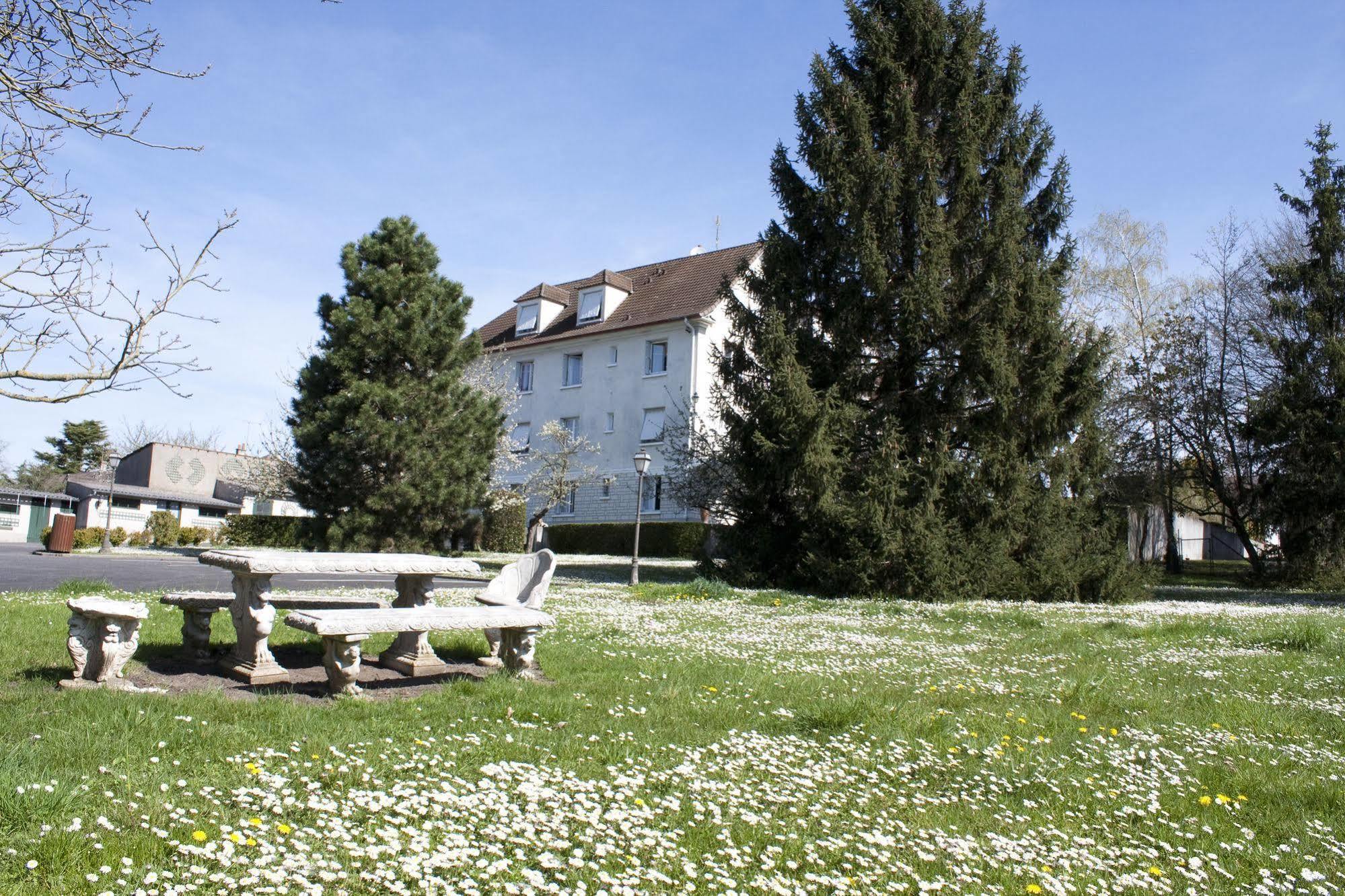 Belvedere Montargis Amilly Amilly  Exterior photo